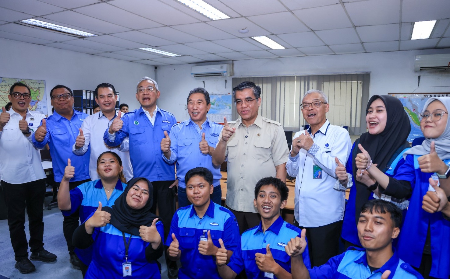 Tinjau MagangHub di Bekasi, Menaker Sebut Program Magang Nasional Perkuat Serapan Tenaga Kerja